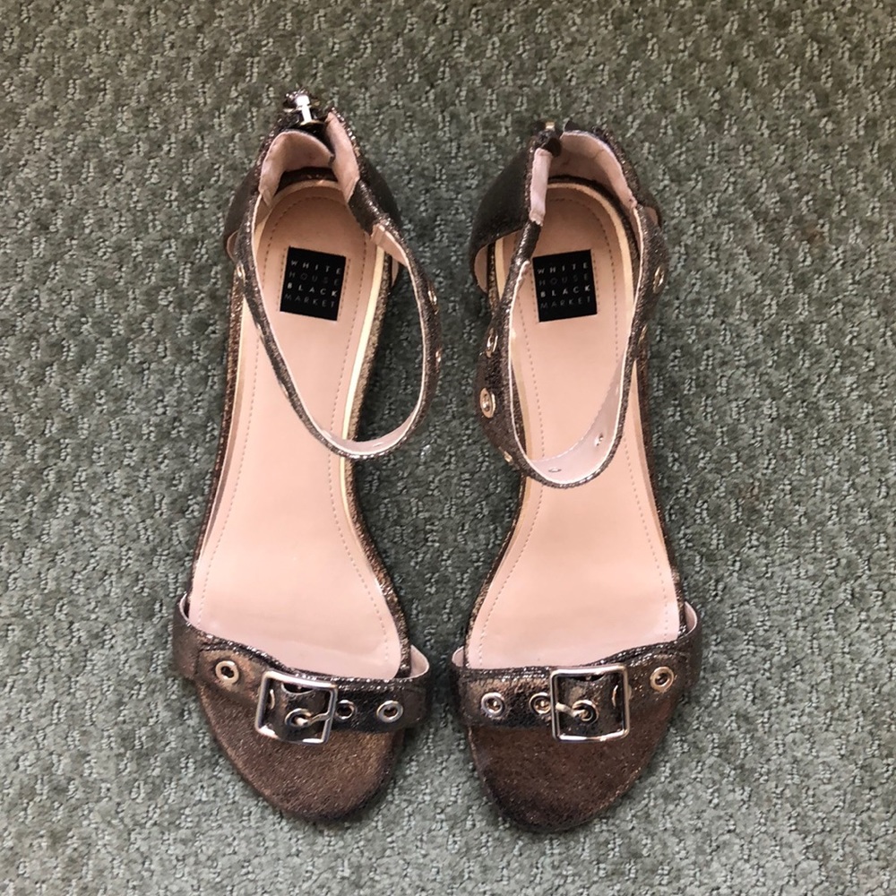 White House Black Market Cora Sandal, Size 8 - Picture 8 of 8